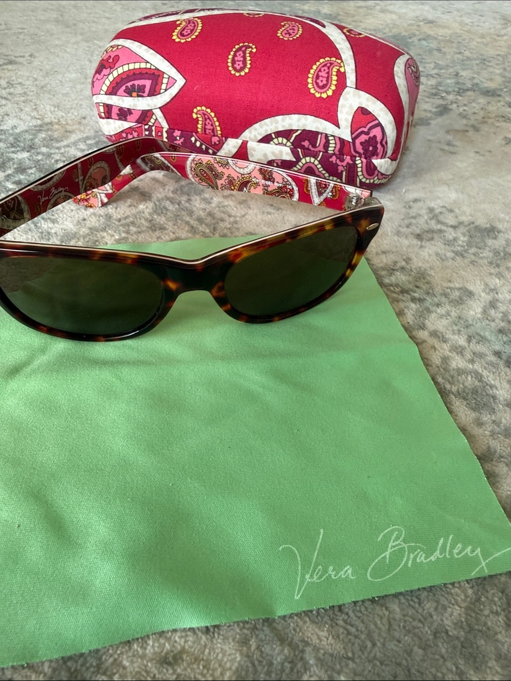 Vera Bradley Rare Retired RosyPosies Wayfarer Sunglasses, Pink Paisley Case - Picture 7 of 7
